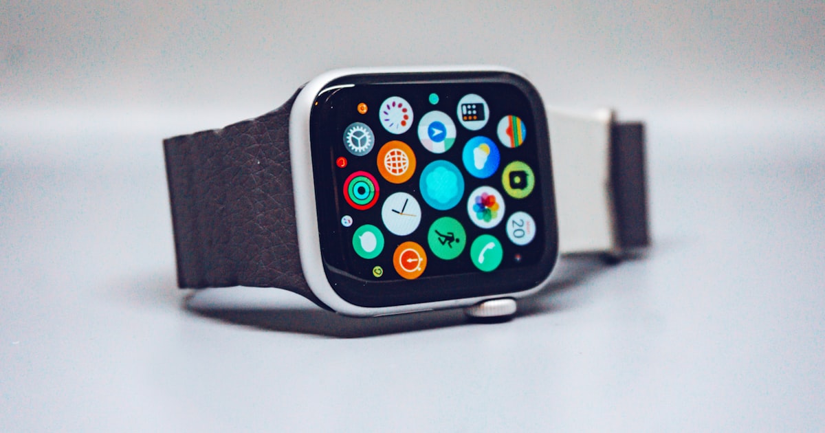 Apple Watch vs Galaxy Watch em 2026: Comparativo Definitivo